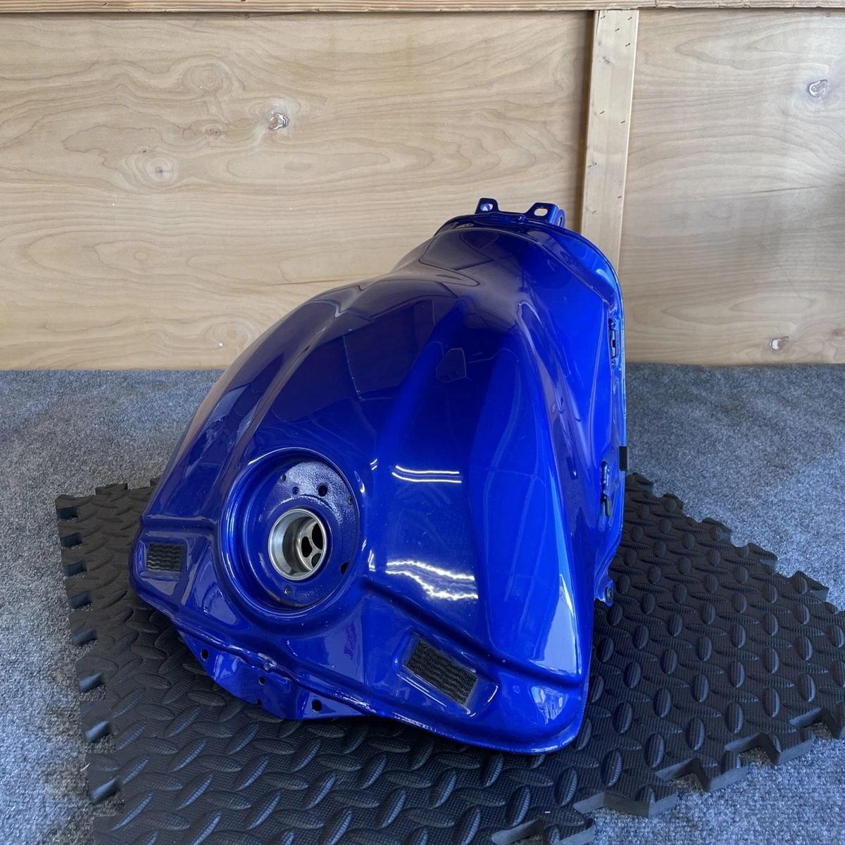 Yamaha Gas Tanks for Yamaha YZF R1 for sale | eBay