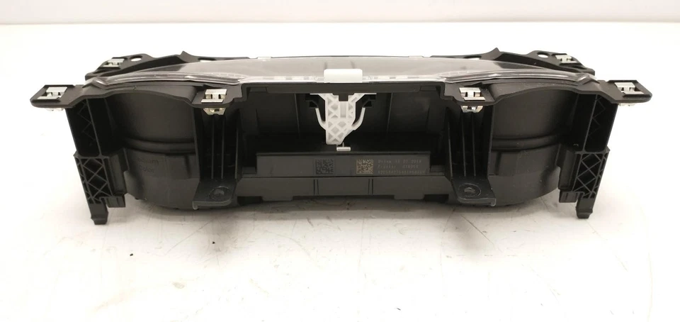 2018 VOLKSWAGEN GOLF 1.4L Petrol Speedometer Speedo Clocks 5G1920940C 38441 Mile - Image 2 of 4