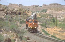 BNSF 8380 ES44C4 MANIFEST KINGMAN CANYON AZ ORIGINAL SLIDE 05-18-19 T15-6