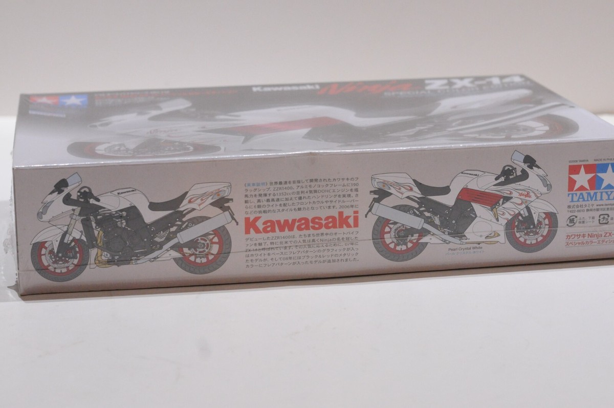 TAMIYA KAWASAKI NINJA ZX-14 SPECIAL COLOR EDITION SCALE 1:12