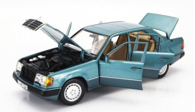 NOREV 1990 MERCEDES BENZ 230E W124 BERYLL GREEN Dealer Edition 1