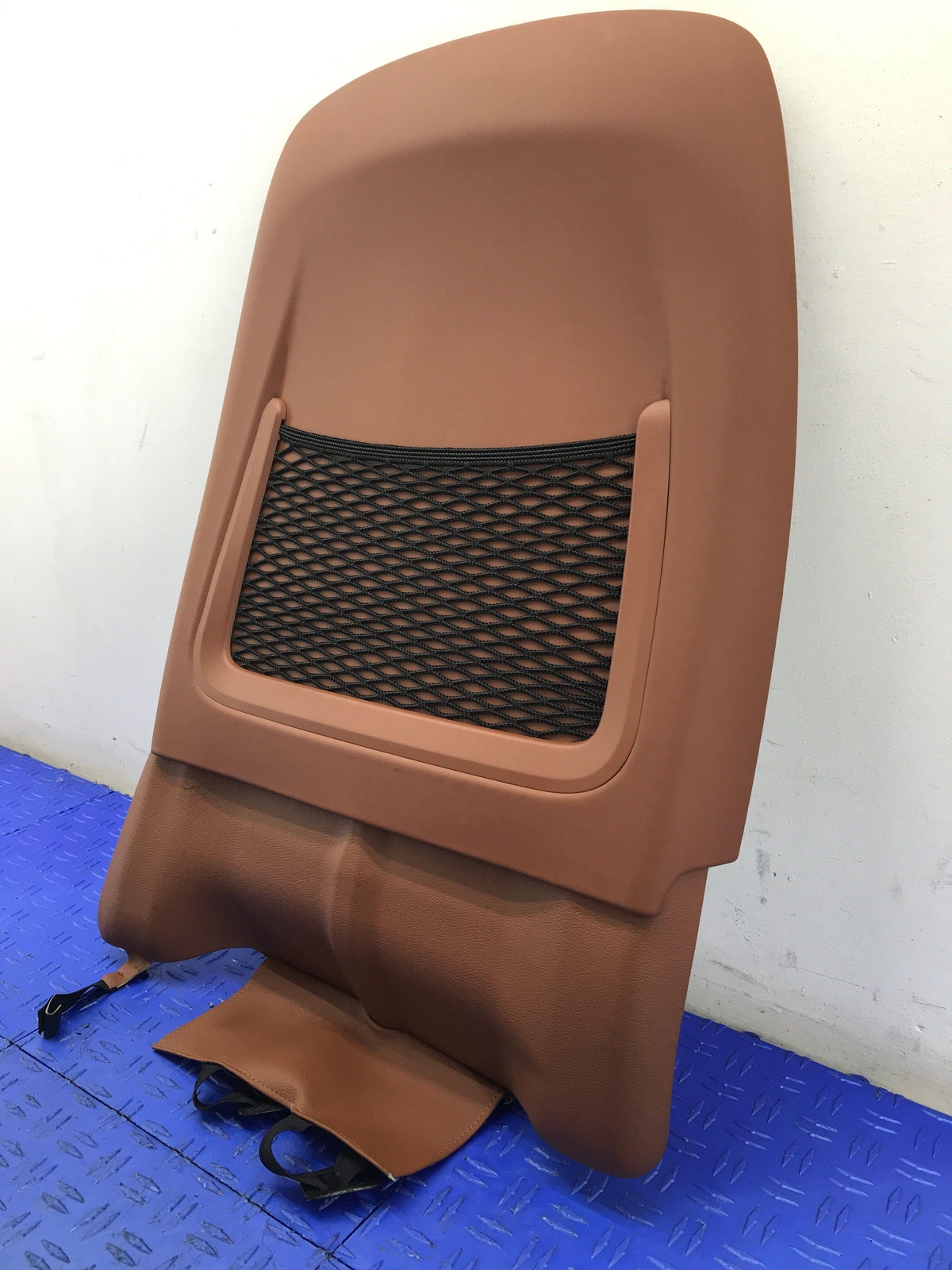 2017-2021 MASERATI QUATTROPORTE FRONT LEFT SEAT BACK TRIM PANEL BROWN 673001487