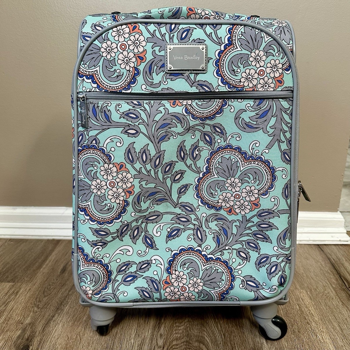 Vera Bradley 22