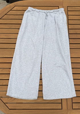 H&M Divided Grey Sweatpants Baggy Wide Leg Joggers Lounge Soft Size M