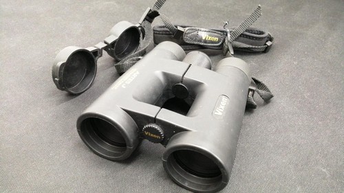 VIXEN ARTES J HR 8x42 WP Binoculars ED Glass Waterproof Birdwatching - Picture 1 of 6