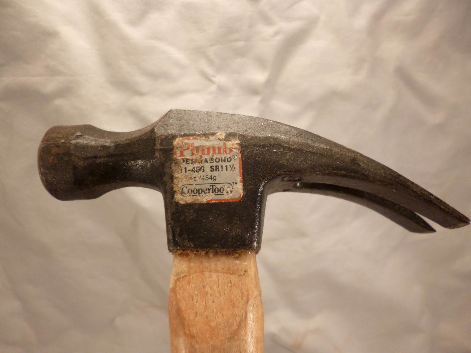 VINTAGE PLUMB 16 OZ. PERMABOND 11-466 CLAW HAMMER WOOD HANDLE