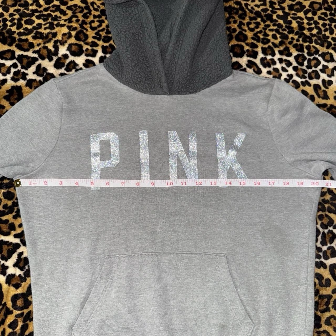 UNDERCOVER Felpa con cappuccio Victorias Secret VS rosa grigio sherpa felpa metallizzata Y2K taglia XS