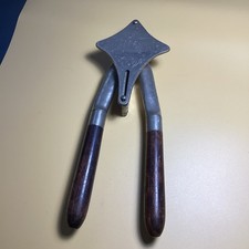 Little Giant Lemon Squeezer Or Nut Cracker