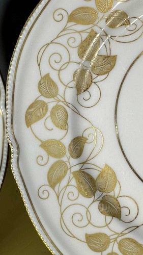 Set of 2 Castleton China Dinner Plates Gold Leaf Scroll Pattern 10.5" Mad in USA - Picture 9 of 11