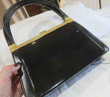 VINTAGE 1950s BLACK PATENT FAUX LEATHER HANDBAG BY VANITY FAYRE
