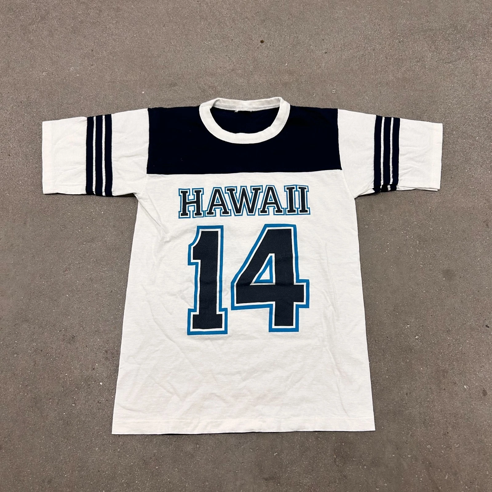 Vintage 80s Hawaii 14 T Shirt Mens White Blue Tee Surf Retro
