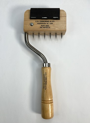 C.S. Osborne & Co. Gooseneck Webbing Carpet Stretcher Upholstery Pulling Tool