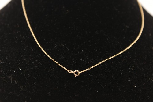 Beautiful Rose & Yellow 10k Gold Horseshoe & Leaf 17" Necklace chain 1.5g - Picture 4 of 6