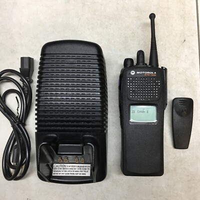MOTOROLA XTS1500 1.5 900 mhz 96ch 3w P25 digital portable radio
