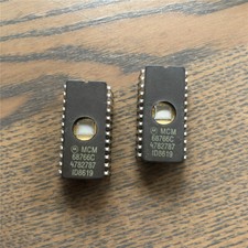 Motorola MCM68766C 8K x 8 nMOS UV EPROM CDIP24 x 1pc