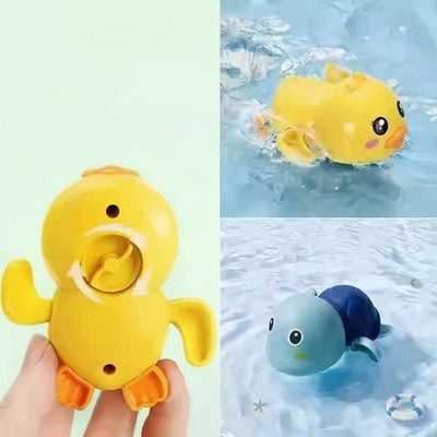 Badespielzeug-Set: Aufzieh-Tier & schwimmende Schildkröte
