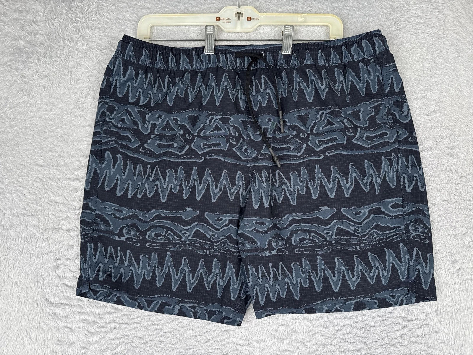 Billabong Shorts Mens Large Blue Microfiber 7 Inseam Elastic Waist Quick Dry
Opens in a new window o