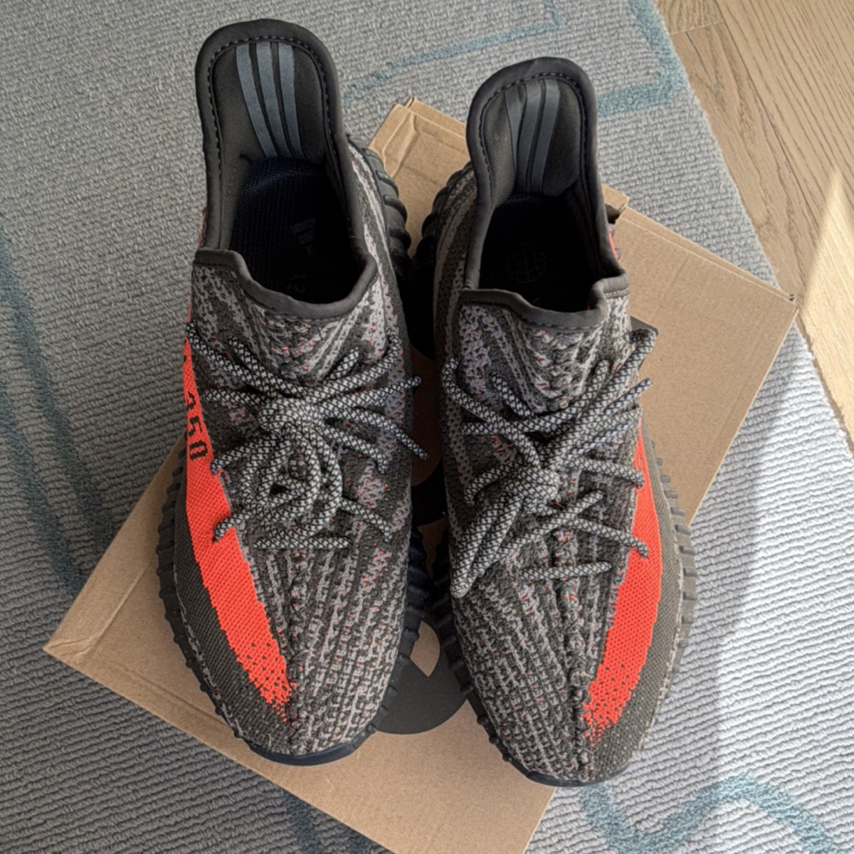 adidas Yeezy Boost 350 V2 Carbon Beluga HQ7045 Gray Kanye West
