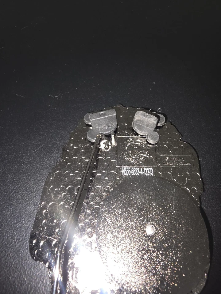 PIN CON CABALLETE DISNEY 2013 PESADILLA ANTES DE NAVIDAD CUENTA REGRESIVA JACK & SALLY LE Foto 2 de 3