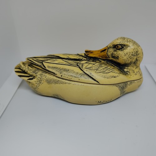 Comoy's of London Carved and Faux Scrimshaw Mallard Duck Trinket Box Container - Picture 3 of 17