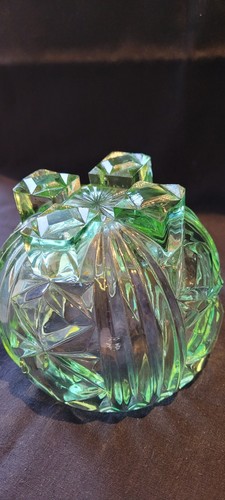Vintage Bagley Green Glass Rose Bowl 'Duchess' Pattern #3103 - Picture 10 of 17