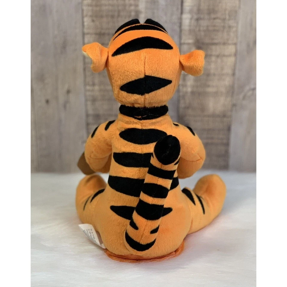 Muñeca Tigger Taking Peluche Disney Mattel Auténtica De Colección 1999 2899AY Probada. Foto 3 de 4