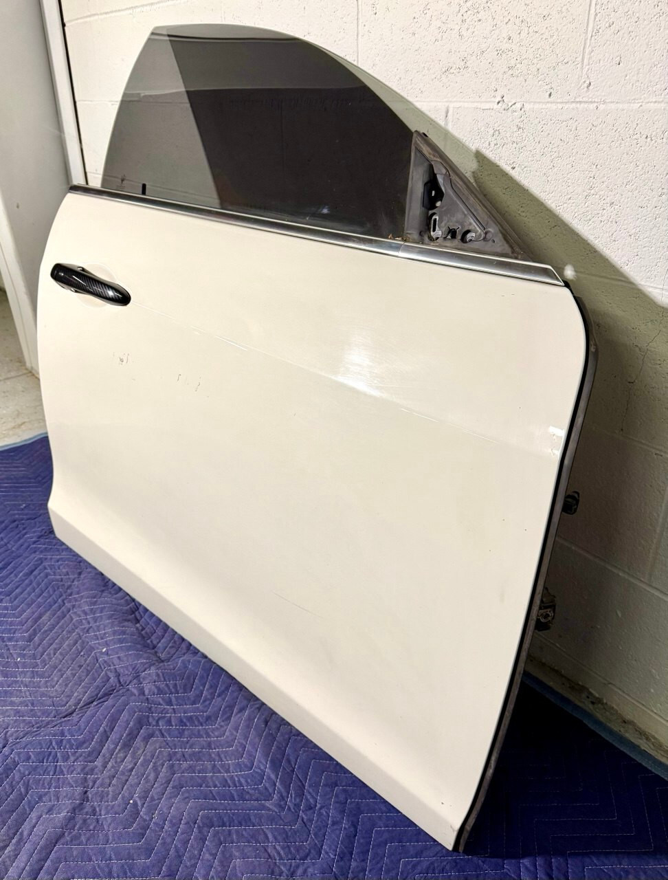 2014-2017 Maserati Ghibli Front Right Passenger Side Door Shell Assembly OEM