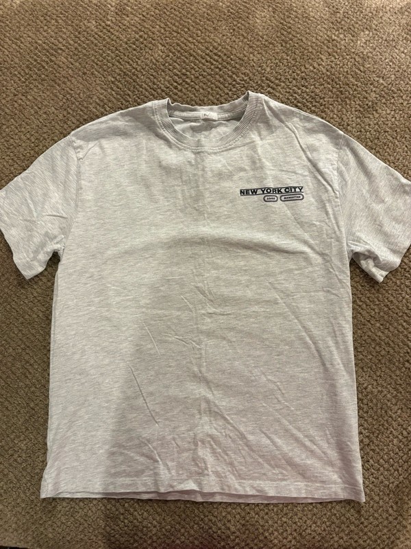 EUC Garage Short Sleeve Crewneck NYC T-shirt Size Small -- Heather Gray