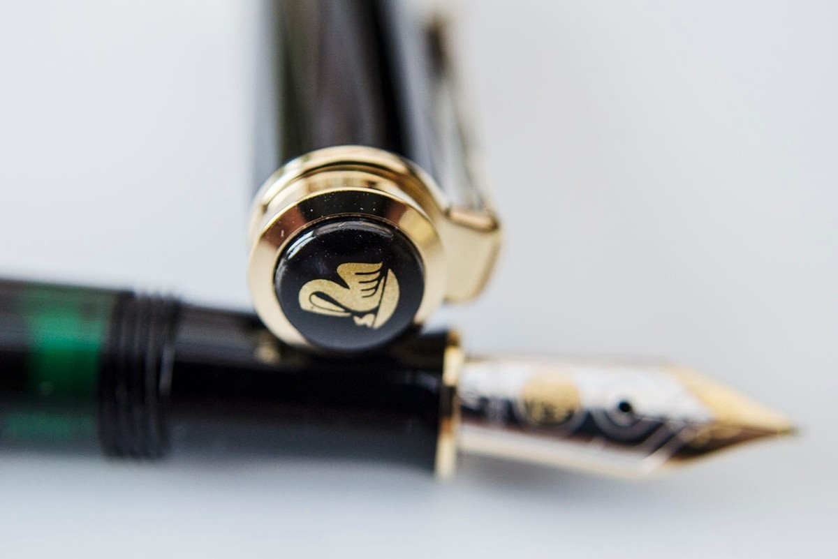 Pelikan M300 Black Fountain Pen Broad NIB | eBay
