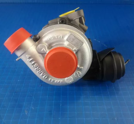 Turbolader 282012A710