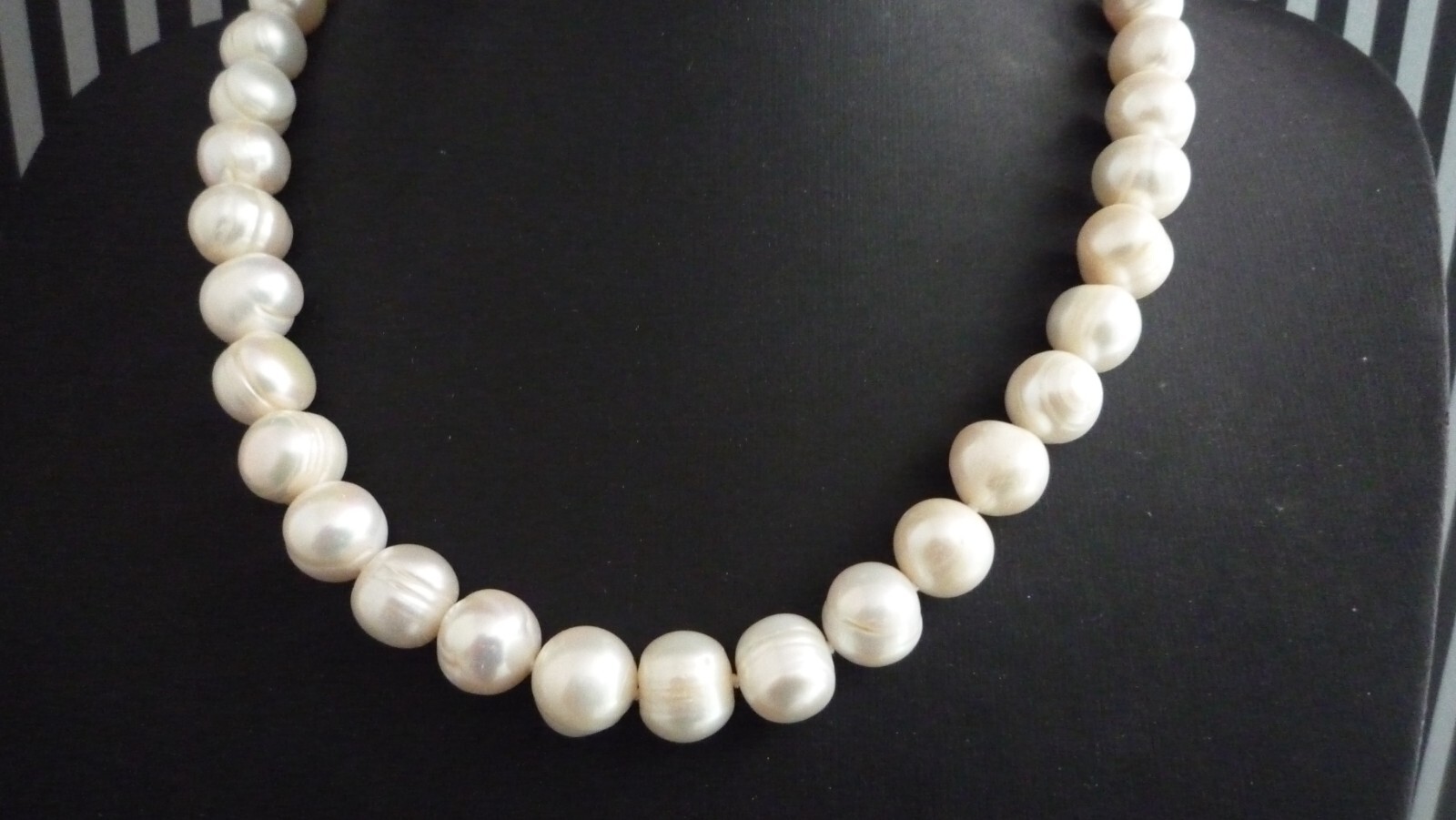 Collier perles eau douce blanches 11mm rococo, cadeau idéal de mariage 40cm