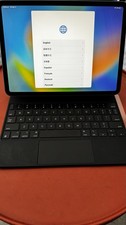 Apple iPad for parts 2 gen 11  unknow GB turns on with no issues great conditio