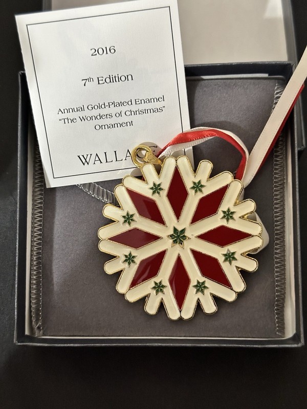 2016 Wallace Gold Plated Wonders Of Christmas Snowflake Ornament 7th Edition 