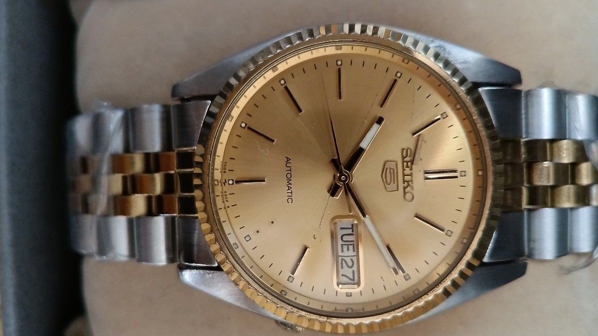 SEIKO 5 7009-3110 ゴールド　ジュビリーブレス　自動巻き SEIKO 5 Sports 7009-3110 Jubilee Automatic Gold Day Date
