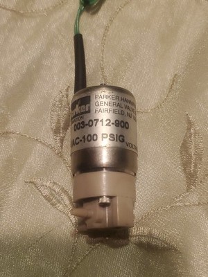 PARKER VALVE VAC-100 PSIG  DC 12 V 003-0712-900  FREE SHIPPING  