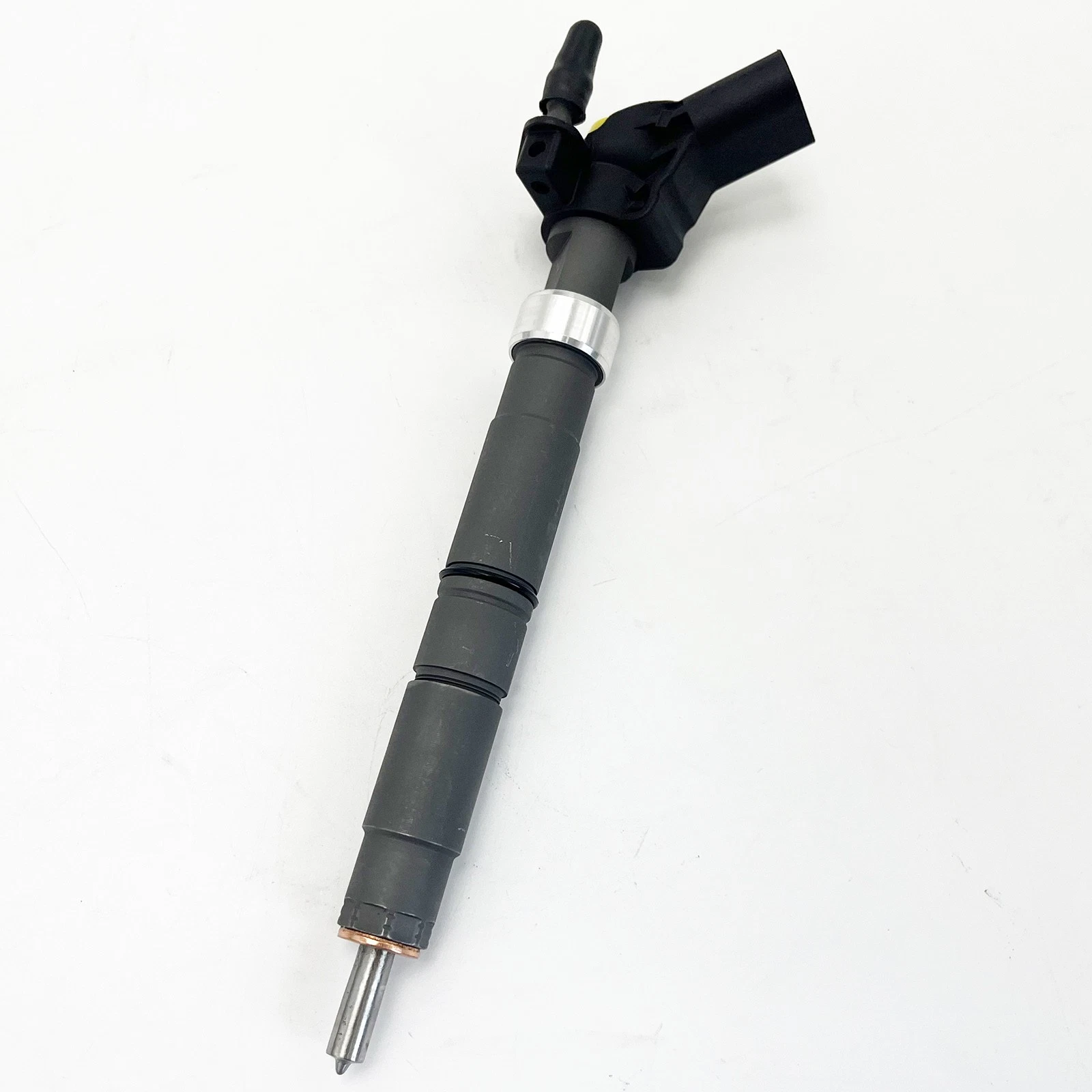 Fuel Injector 0445116035 for VW T5 Amarok 2,0 TDI Multivan 03L130277C