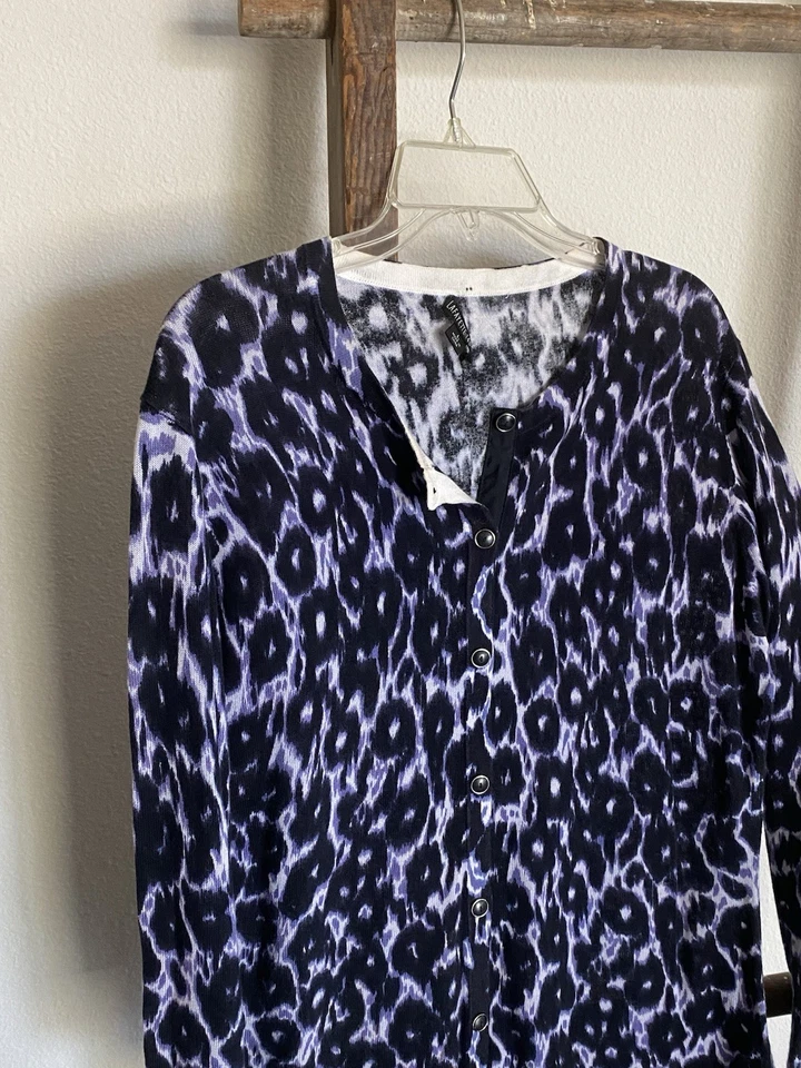 Cardigã feminino Lafayette 148 botões frente manga longa estampa de animais G primavera - Imagem 2 de 4