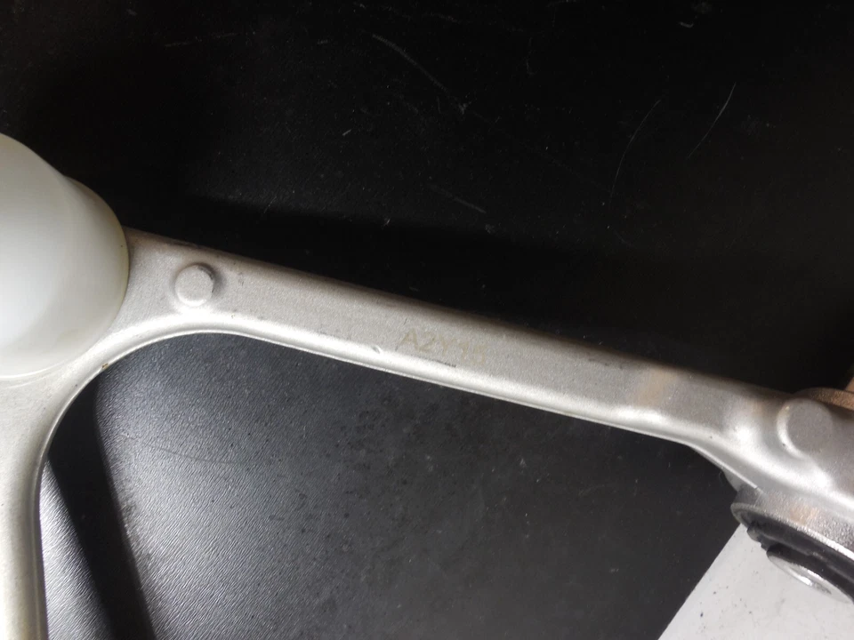 Brazo de control superior delantero KEYOOG R827543 3202L para Ford Thunderbird 2002-2005 Foto 4 de 4