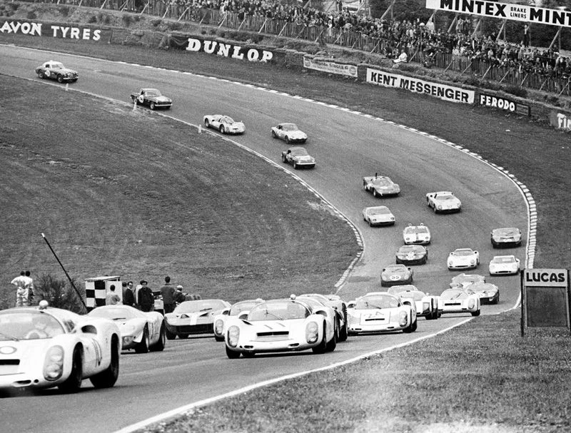 Coche de carreras Exoto Porsche 1:18Le Mans Racing personalizado 24 carrocería metálica modelo 12 Foto 4 de 4