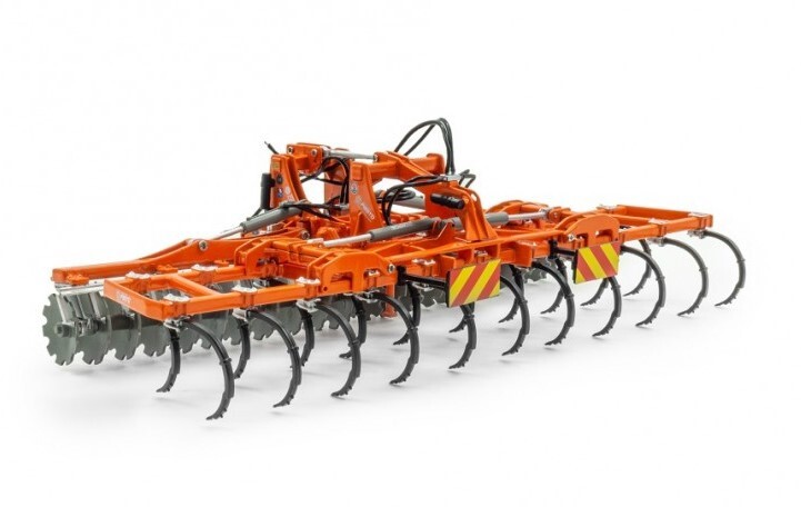 UNIVERSAL HOBBIES - PASTO MG-X550/22 con STEL ST600 - 1/32 - UH6390