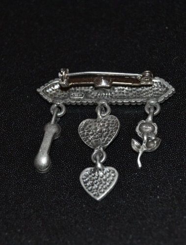 Broche Pin BEST FRIENDS COLGA CORAZONES TELÉFONO Firmado Peltre J.J. Jonette De Colección - Imagen 3 de 4