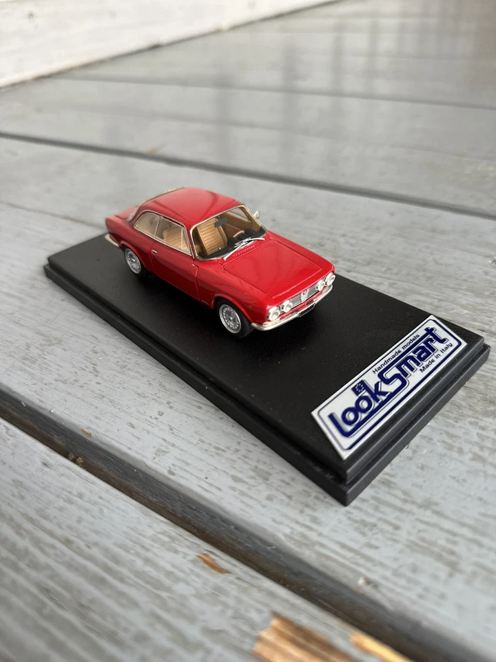 Look Smart,Alfa Romeo Giulia Coupe 2000 GT Veloce, red,LS20 A1:43, Made in Italy - Bild 3 von 4