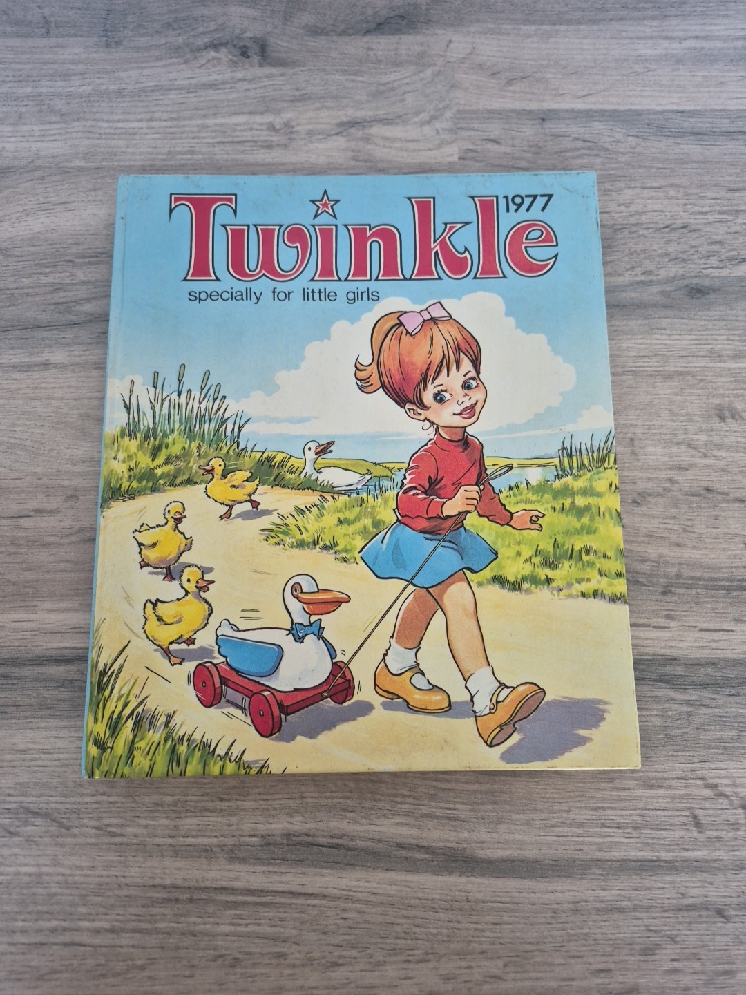 Twinkle Annual 1977 Vintage Hardback Girls Comic Book D.C. Thomson
