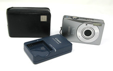 Canon Ixus 75 Compact Digital Camera