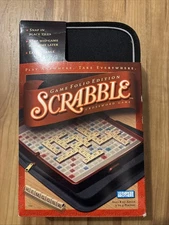 Hasbro Scrabble 2001 Travel Game zip around case (complete)