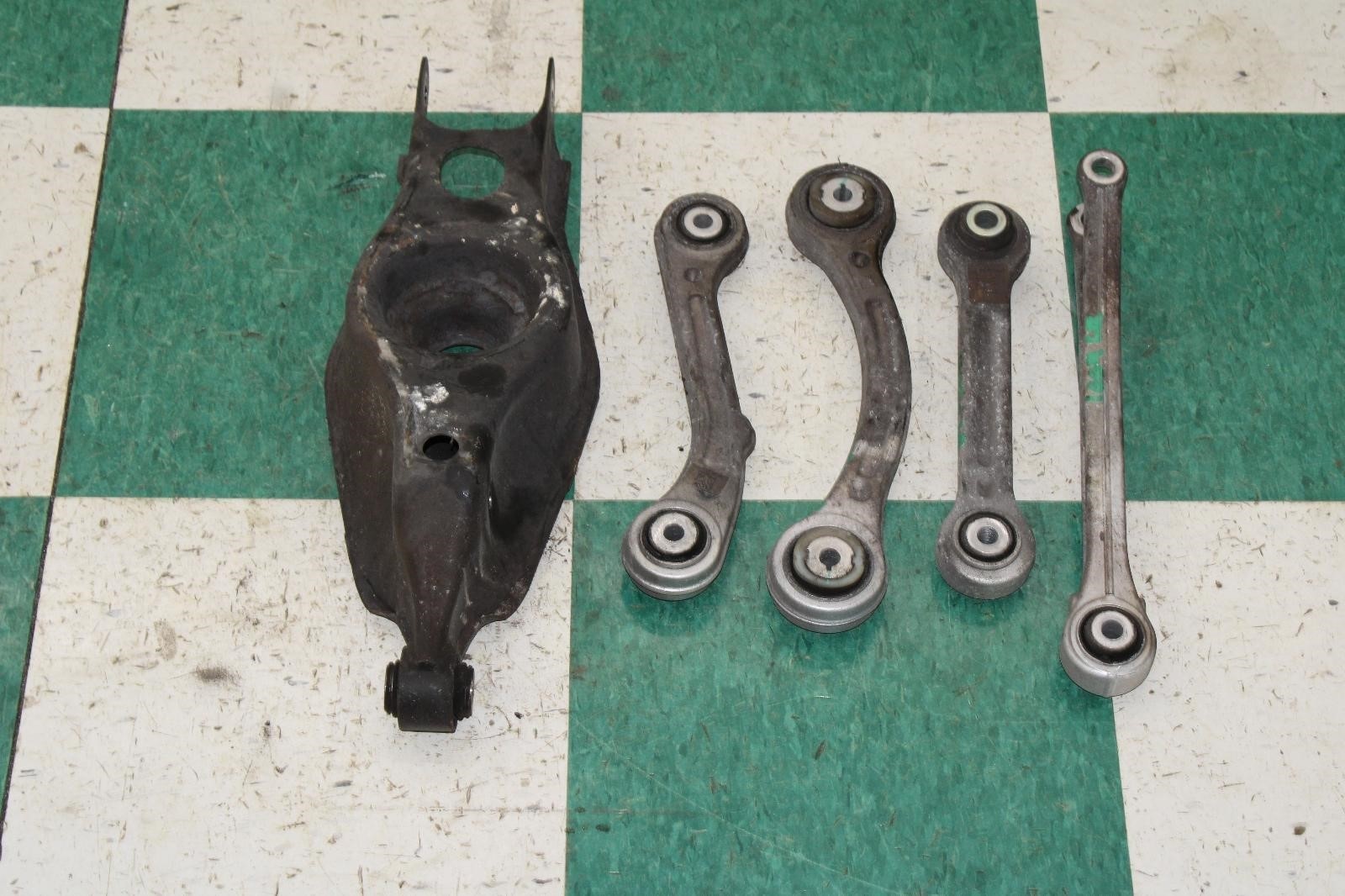 Maserati Ghibli 2014-2024 Rear Left Control arms Set