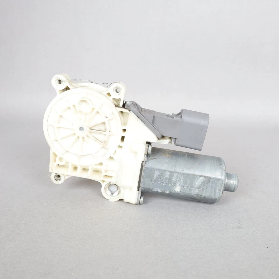 2004-2006 BMW 325ci 330ci M3 Conv Left Power Window Motor 67626935928 OEM Used - Image 2 of 4