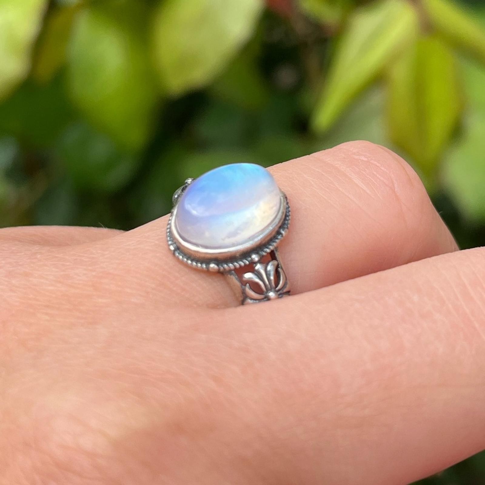 Sterling‎ silver adjustable moonstone ring 0126 - image 3
