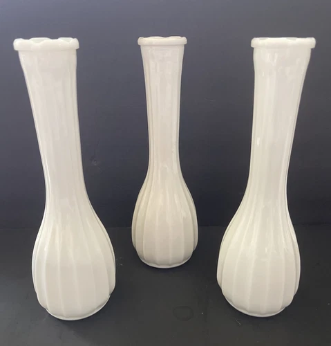3 Vintage (CLG) Carr Lowrey Glass Co, Milk Glass Scalloped Rim Bud Vases￼