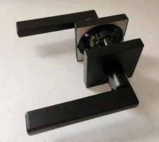 Kwikset 720HFLSQT-514 Halifax Passage Door Lever Set w Square Rose, Matte Black